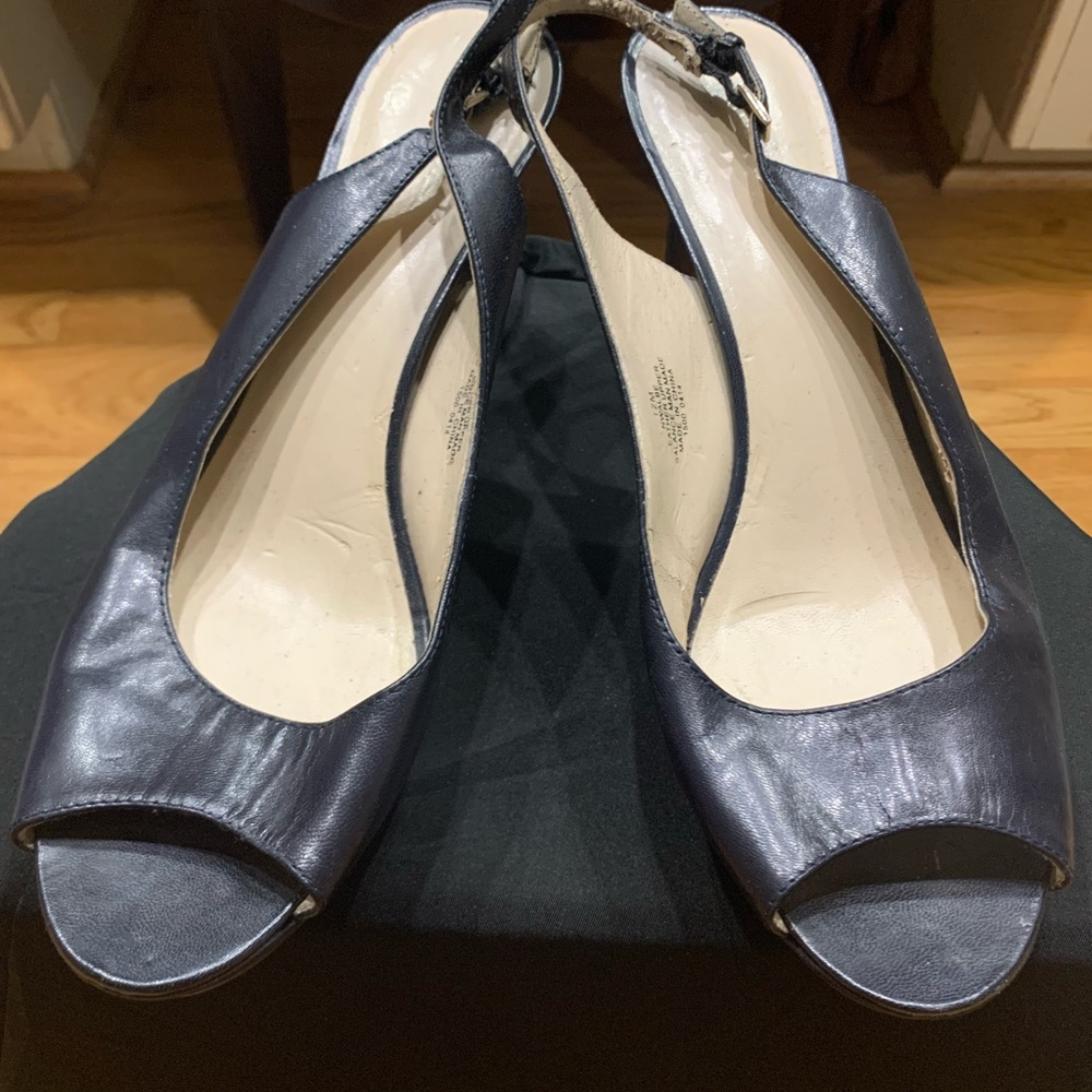 Women open toe shoes in blue with heel